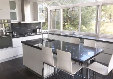 Mesada e isla de cocina en Dekton Spectra